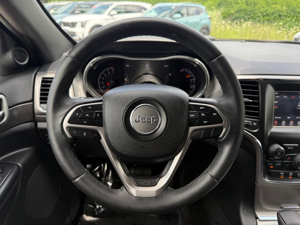 Used 2018 Jeep Grand Cherokee Laredo RWD image 29