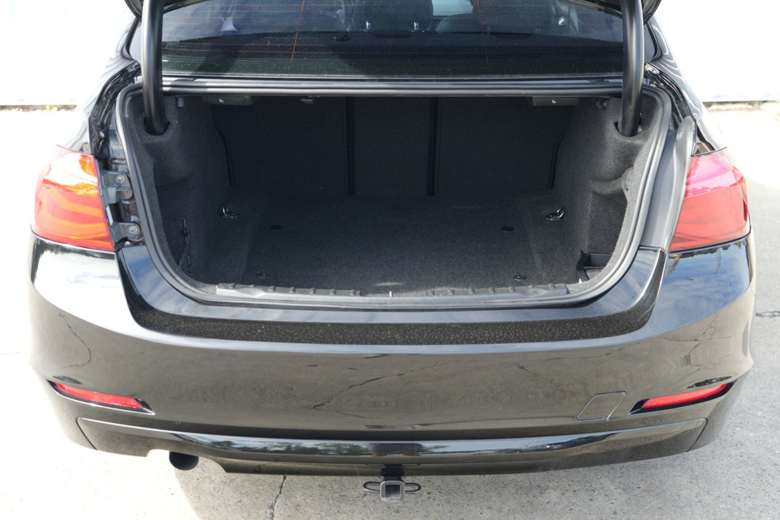 Used 2017 BMW 320i xDrive Sedan image 8