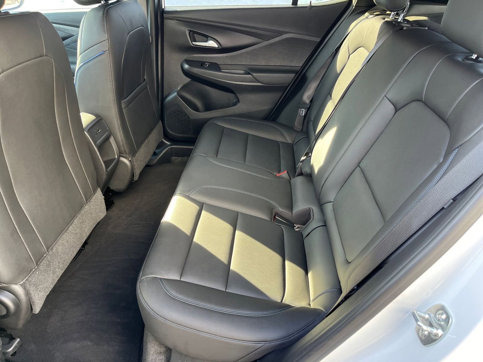 Used 2025 Buick Envista Sport Touring image 23