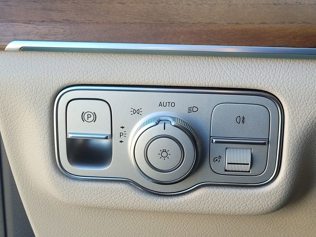 Used 2022 Mercedes-Benz GLE 350 4MATIC image 25