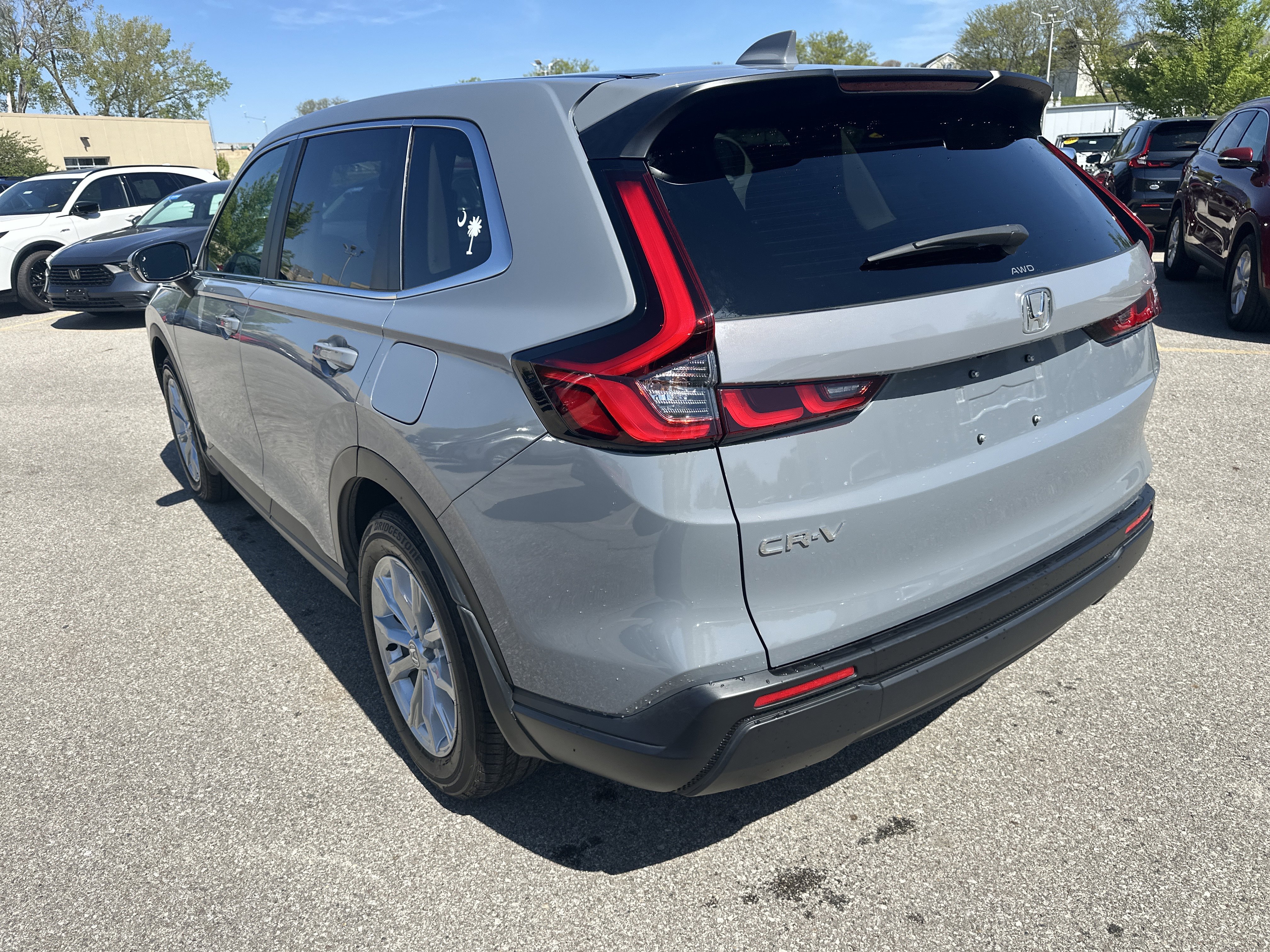 Used 2025 Honda CR-V EX image 5