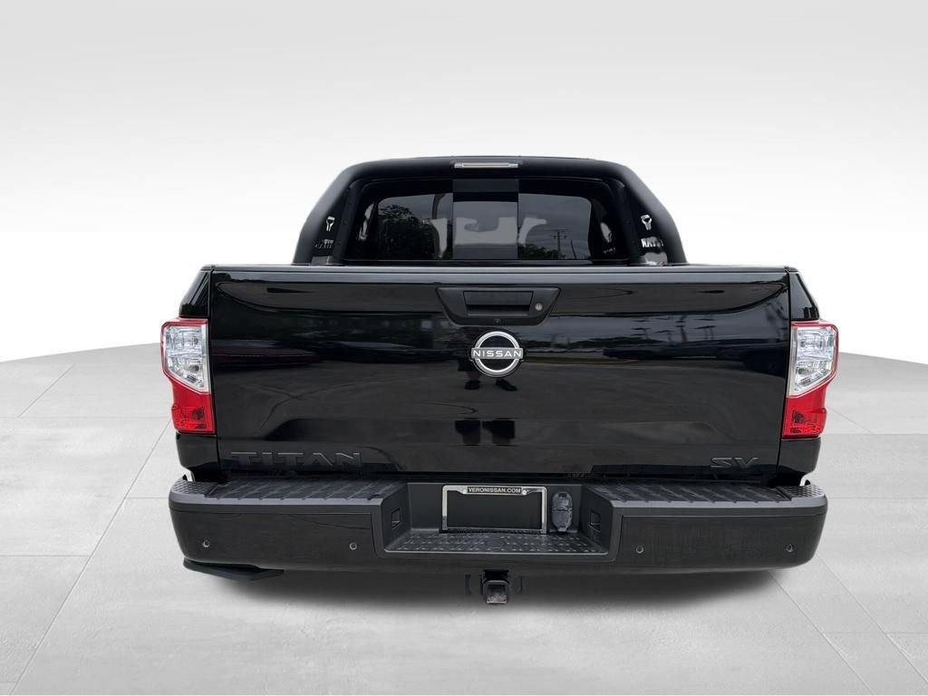 Used 2024 Nissan Titan SV w/ SV Bronze Edition Package image 7