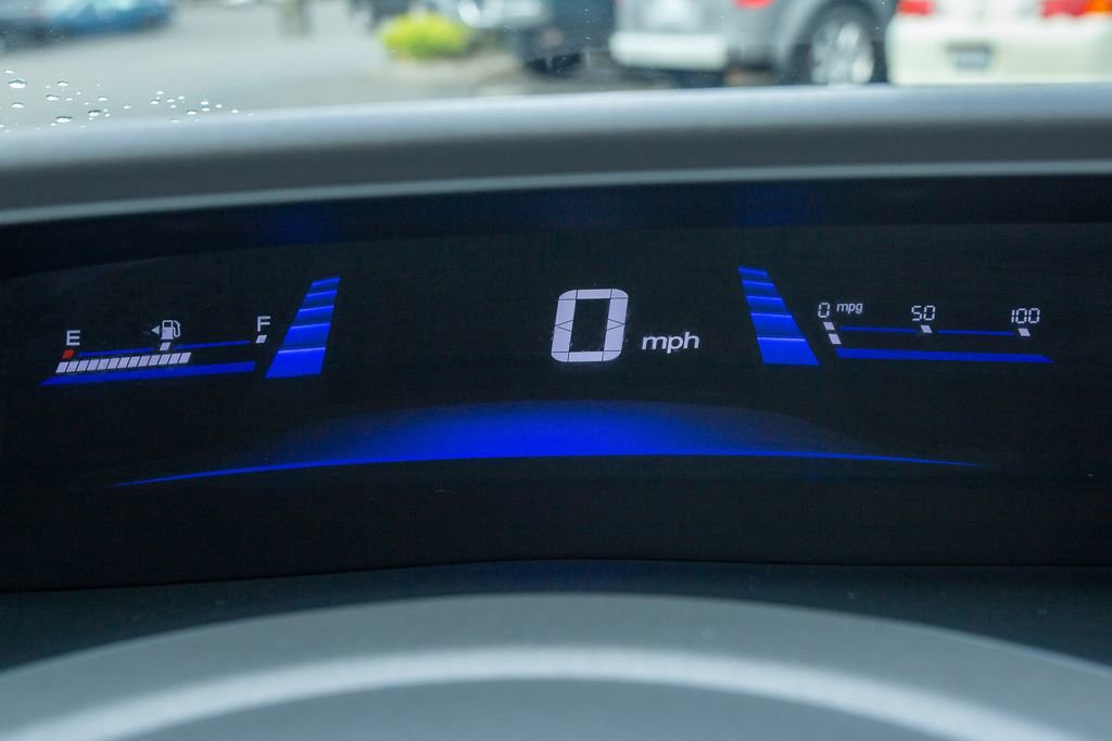 Used 2012 Honda Civic Hybrid Sedan image 24