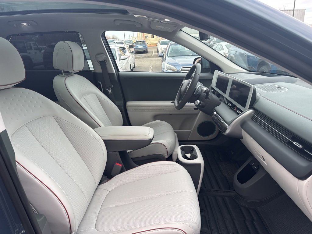 Used 2022 Hyundai Ioniq 5 Limited w/ Cargo Package image 10