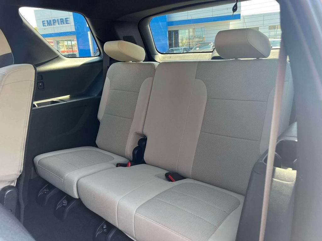 Used 2023 Chevrolet Traverse LS w/ Safety Package FWD image 16
