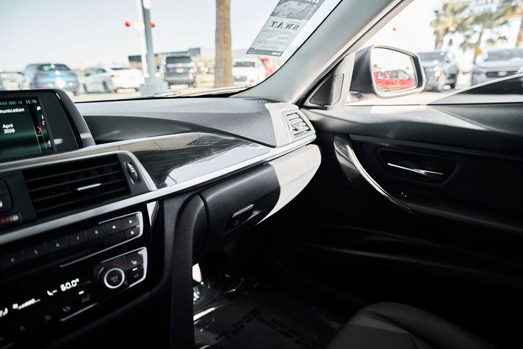 Used 2018 BMW 320i Sedan image 46