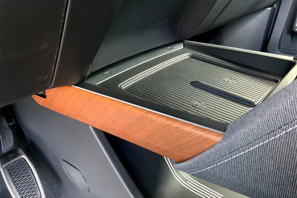 New 2026 Cadillac Vistiq Premium Luxury image 28