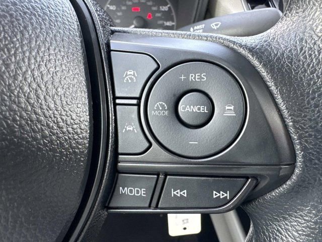 Certified 2024 Toyota Corolla Cross L image 24