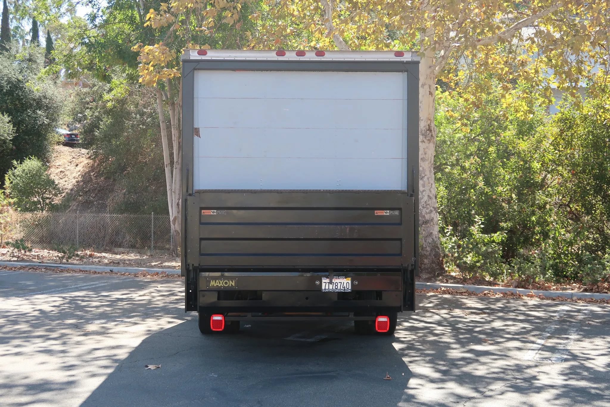 Used 2004 Chevrolet Express 3500 w/ Chrome Appearance Package RWD image 8