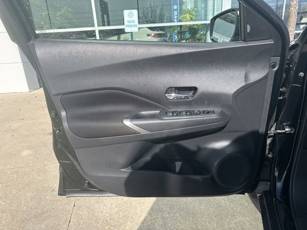 Used 2023 Nissan Kicks SV image 16