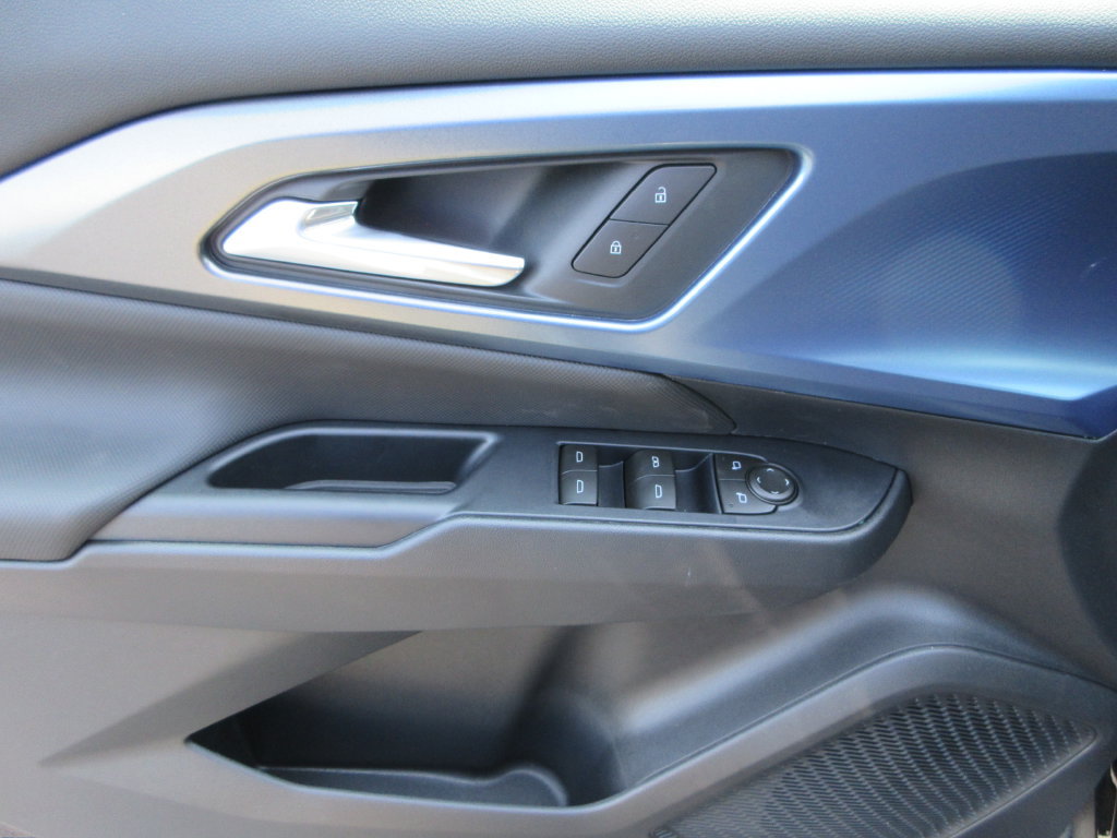 New 2026 Chevrolet Equinox EV LT FWD image 21
