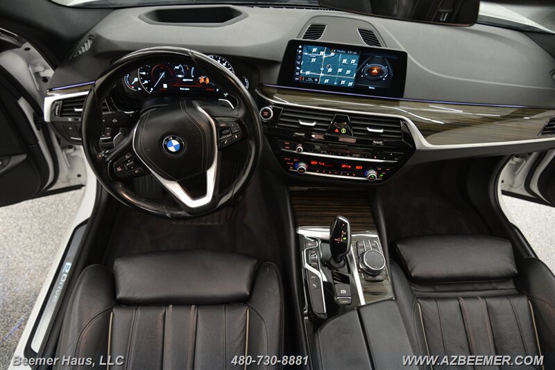 Used 2018 BMW 530e iPerformance image 18