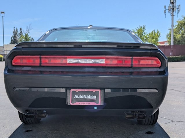 Used 2014 Dodge Challenger R/T RWD image 6