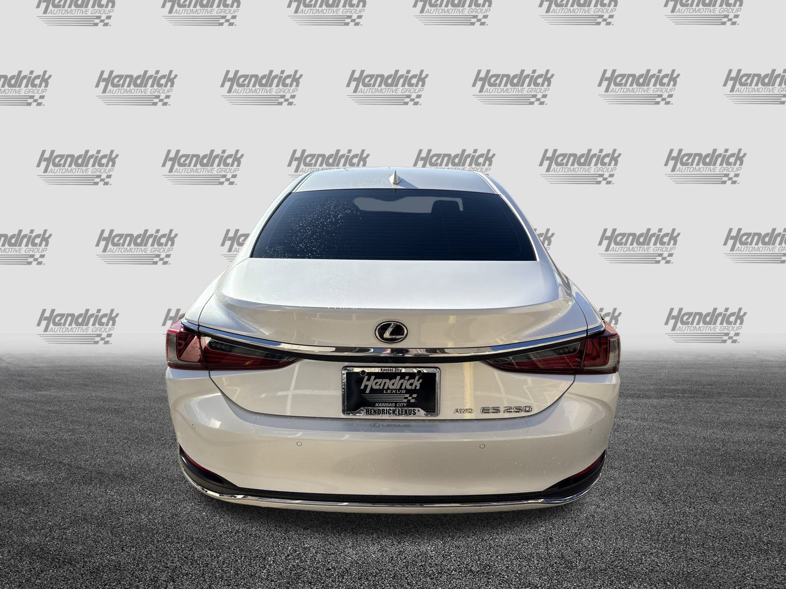 Used 2021 Lexus ES 250 w/ Premium Package image 9