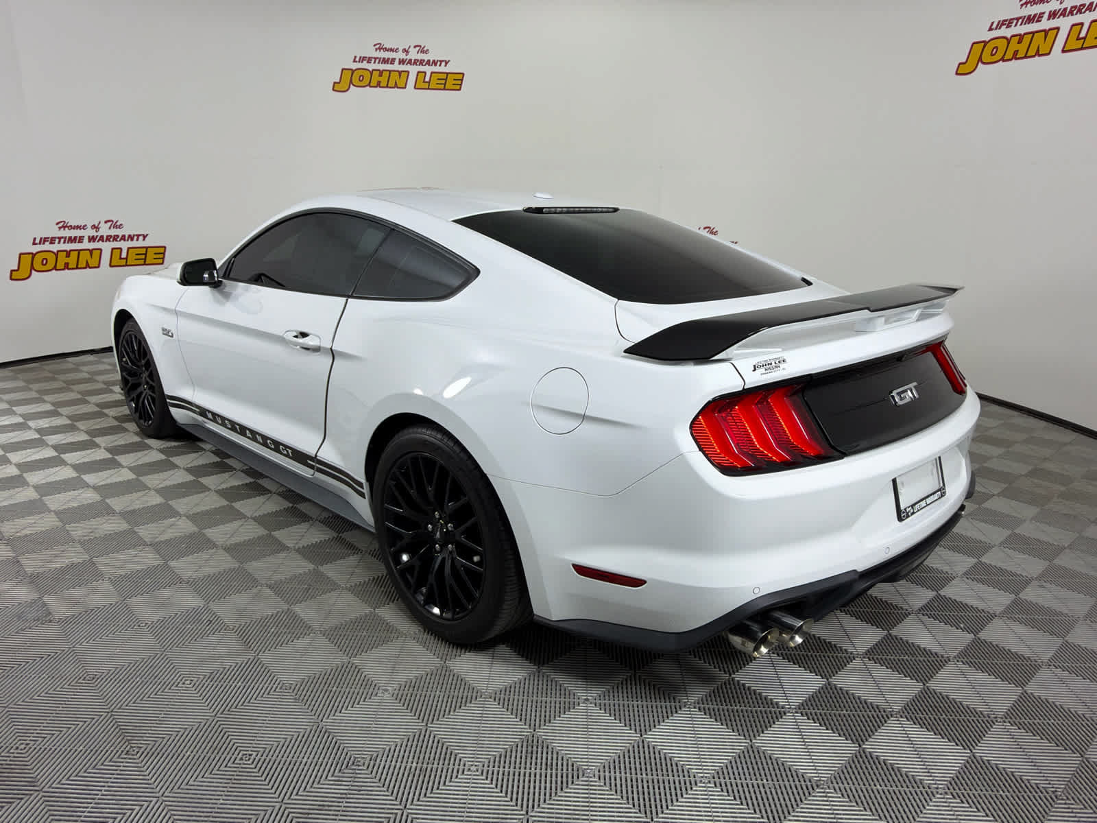 Used 2019 Ford Mustang GT w/ GT Performance Package RWD image 3