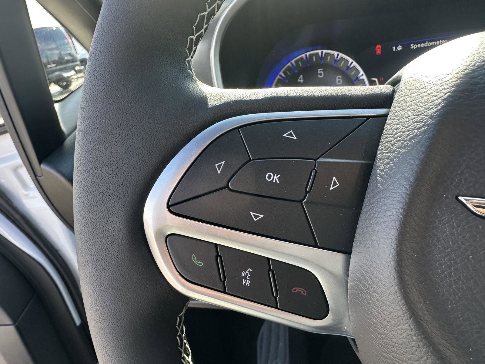 Used 2026 Chrysler Voyager LX image 23