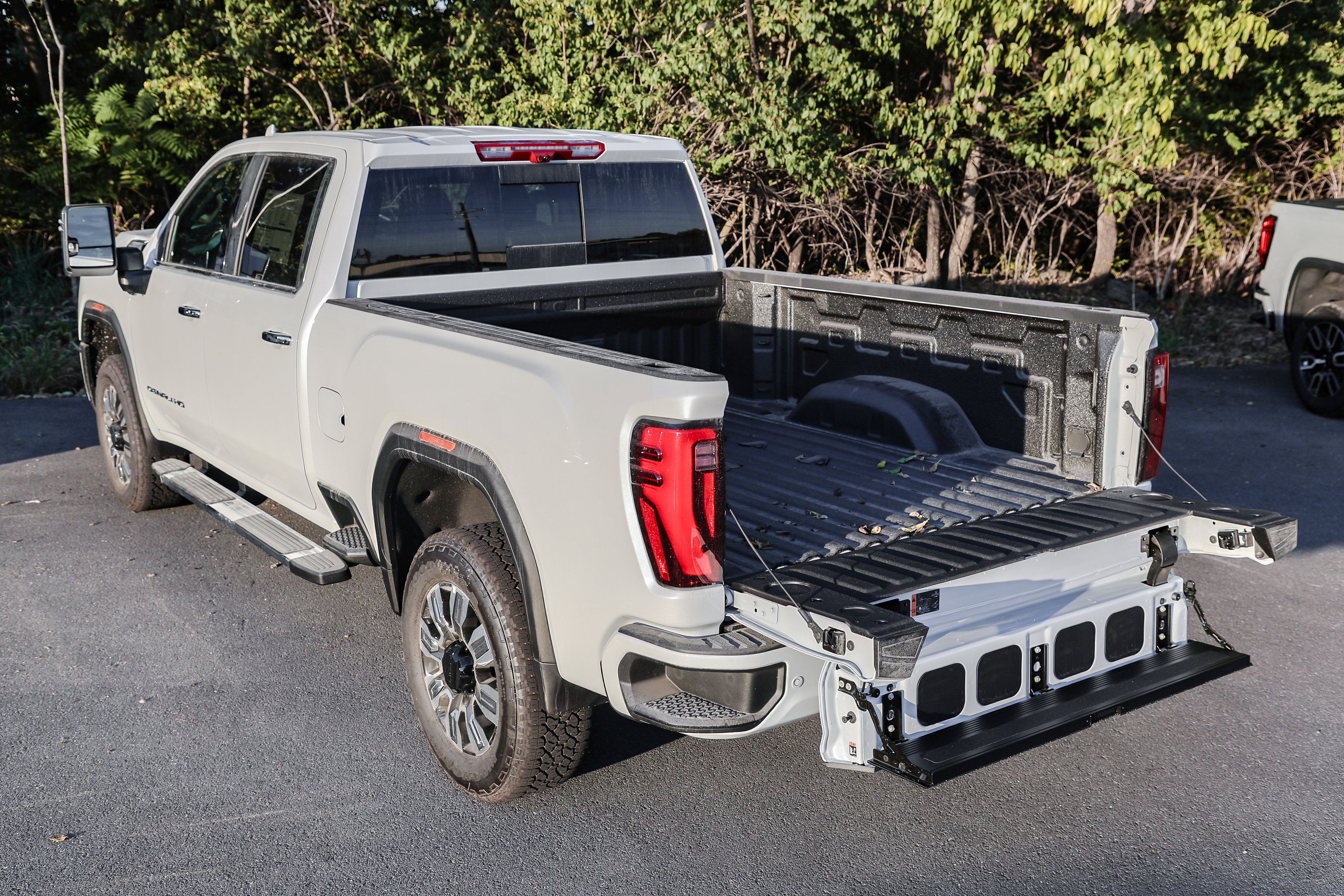 New 2026 GMC Sierra 2500 Denali w/ Denali Reserve Package image 7