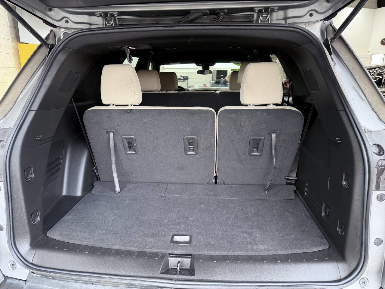 Used 2023 Chevrolet Traverse LS image 14