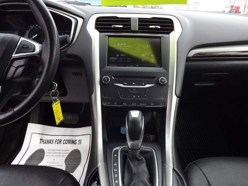 Used 2013 Ford Fusion SE FWD image 17