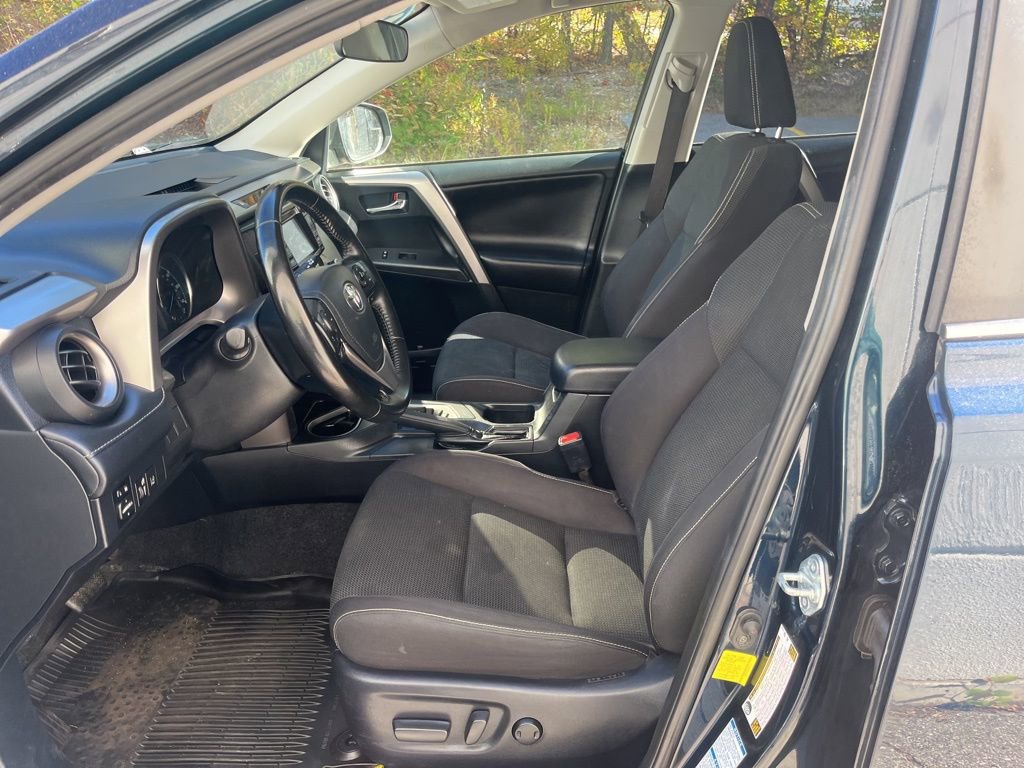 Used 2018 Toyota RAV4 XLE image 15