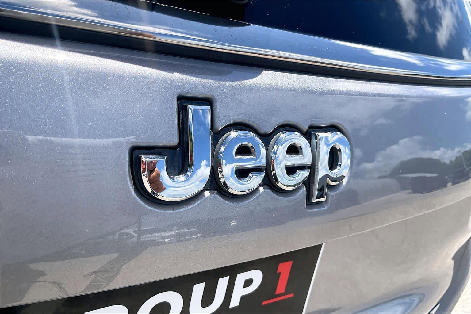 Used 2019 Jeep Compass Latitude w/ Cold Weather Group FWD image 30