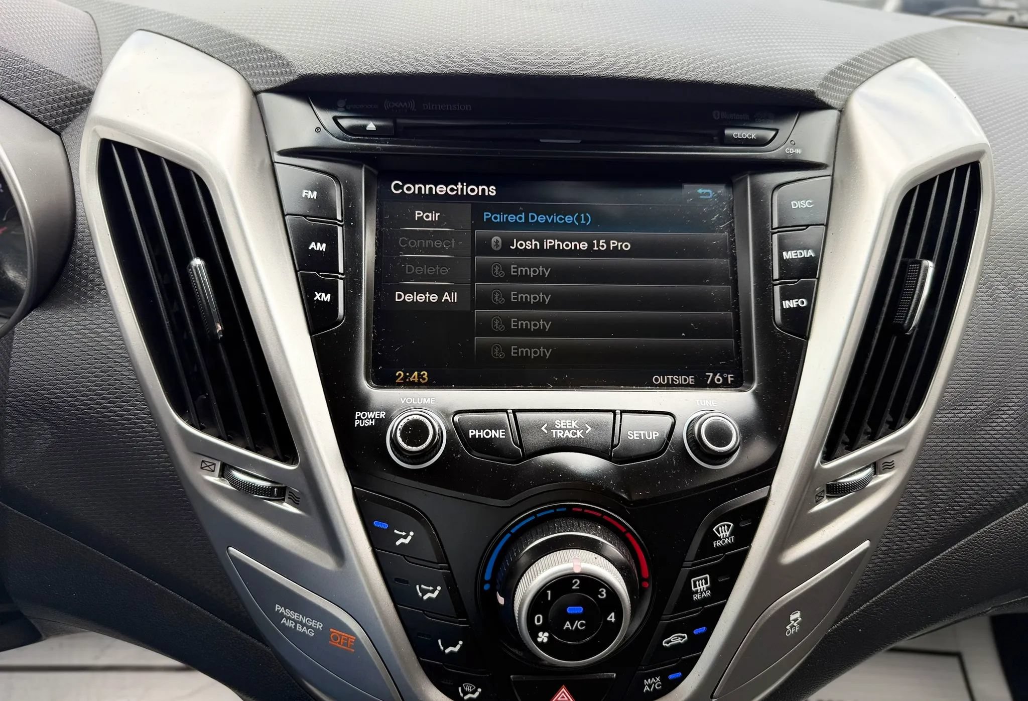 Used 2013 Hyundai Veloster RE:MIX Edition FWD image 16
