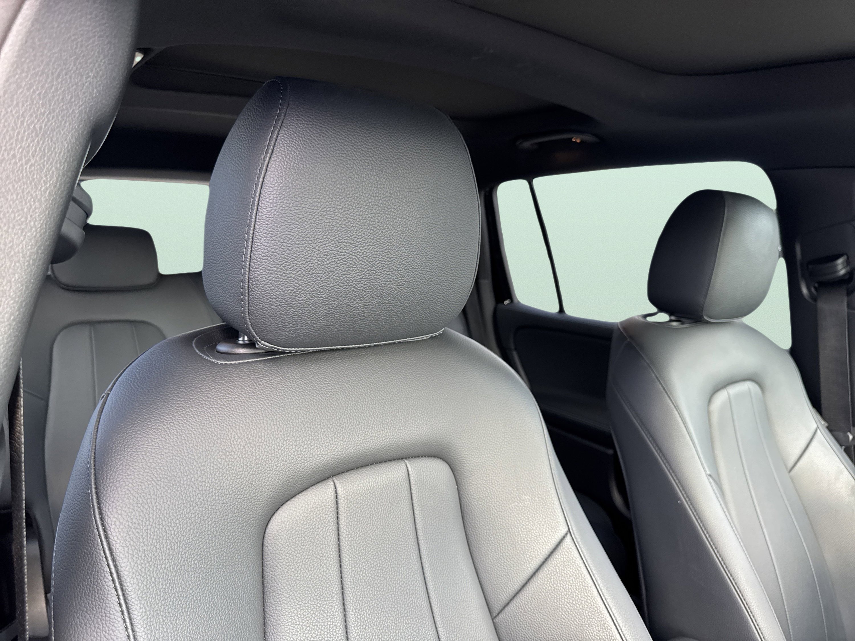 Used 2023 Mercedes-Benz EQB 350 4MATIC SUV w/ Exclusive Package image 53