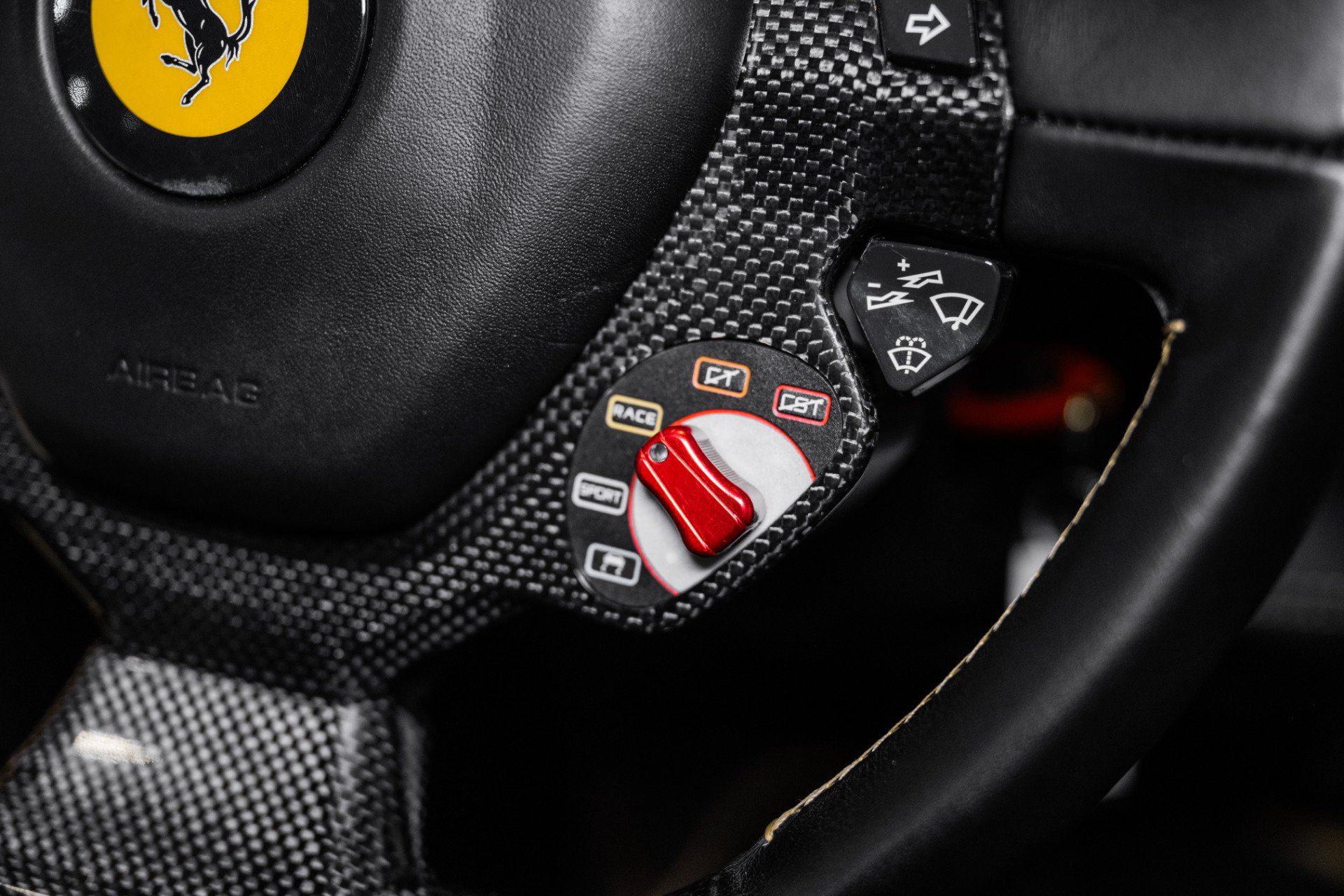 Used 2011 Ferrari 458 Italia Coupe RWD image 46