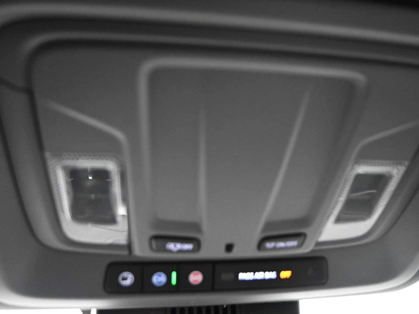 Used 2024 Chevrolet Silverado 2500 Custom w/ Custom Value Package image 17