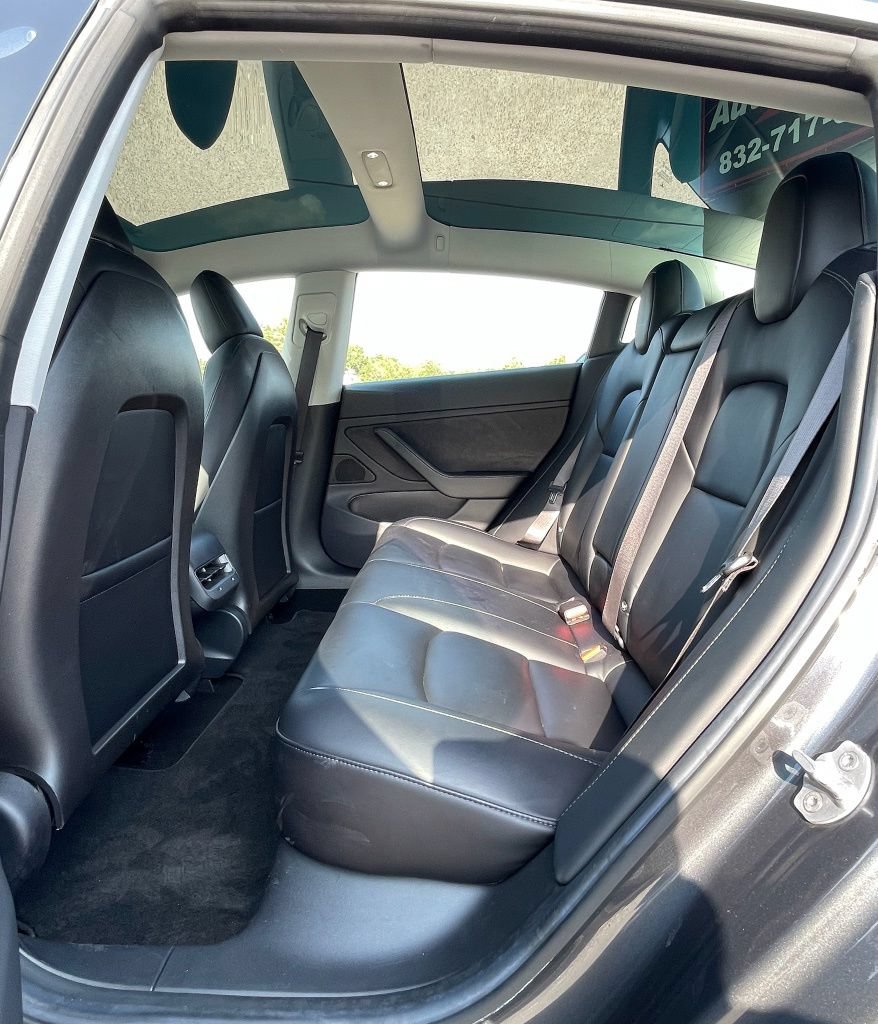 Used 2018 Tesla Model 3 Long Range RWD image 27