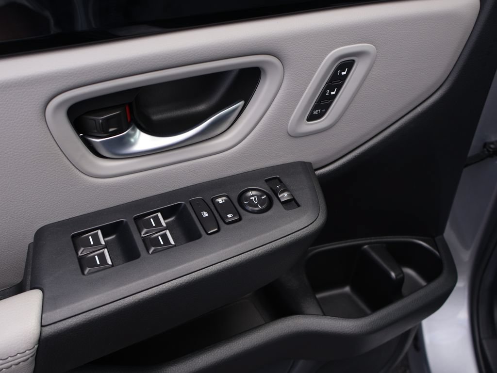 Used 2025 Honda Pilot Touring image 21