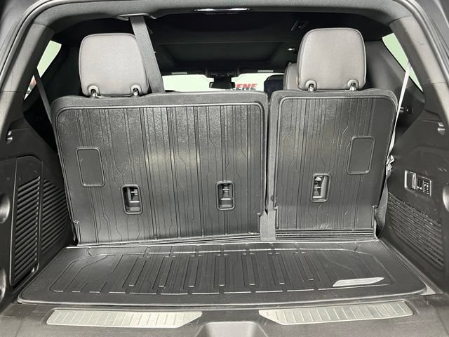 Used 2023 GMC Yukon AT4 w/ LPO, Floor Liner Package AWD/4WD image 29
