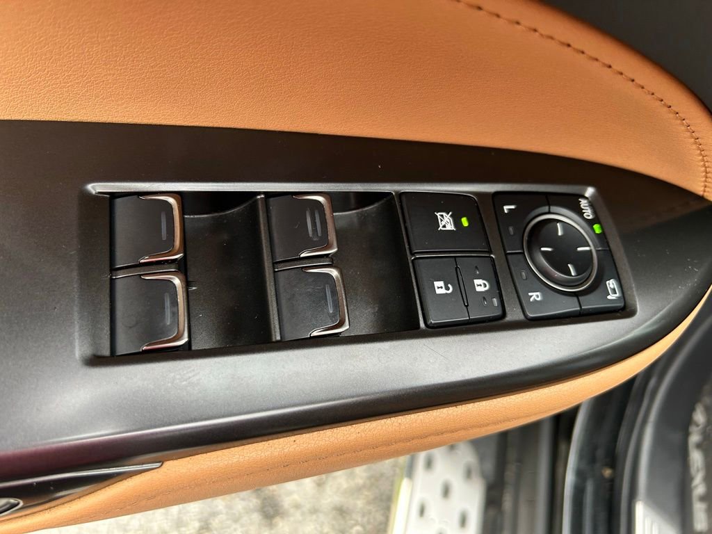 Used 2022 Lexus NX 350 AWD image 18