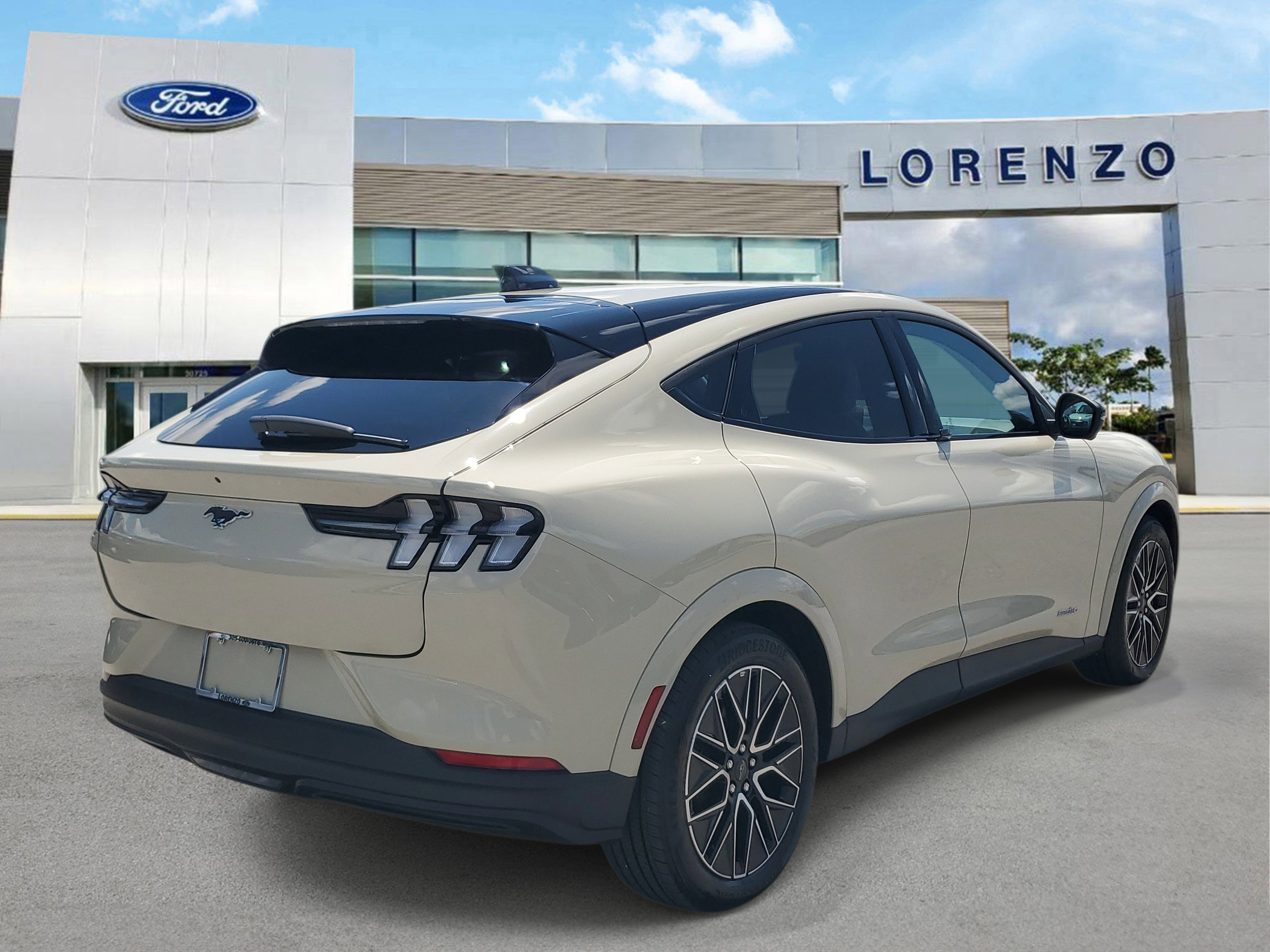 Used 2025 Ford Mustang Mach-E Premium RWD image 5