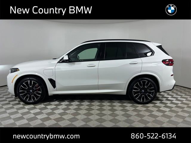 Used 2026 BMW X5 xDrive50e image 4