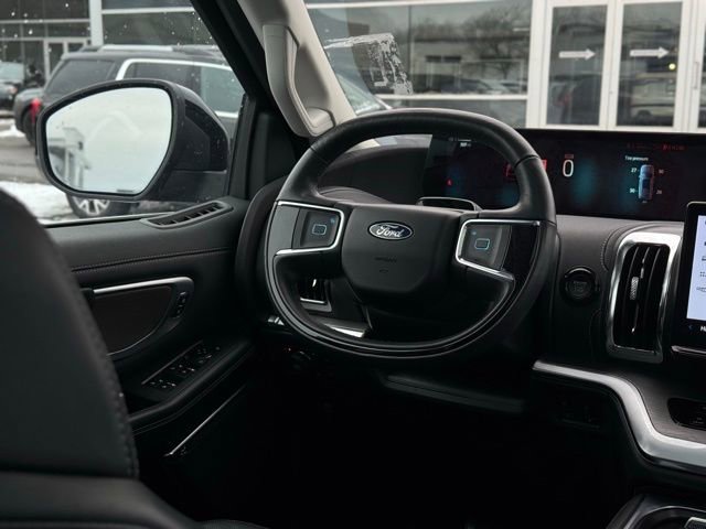 Used 2025 Ford Expedition Max Platinum image 37