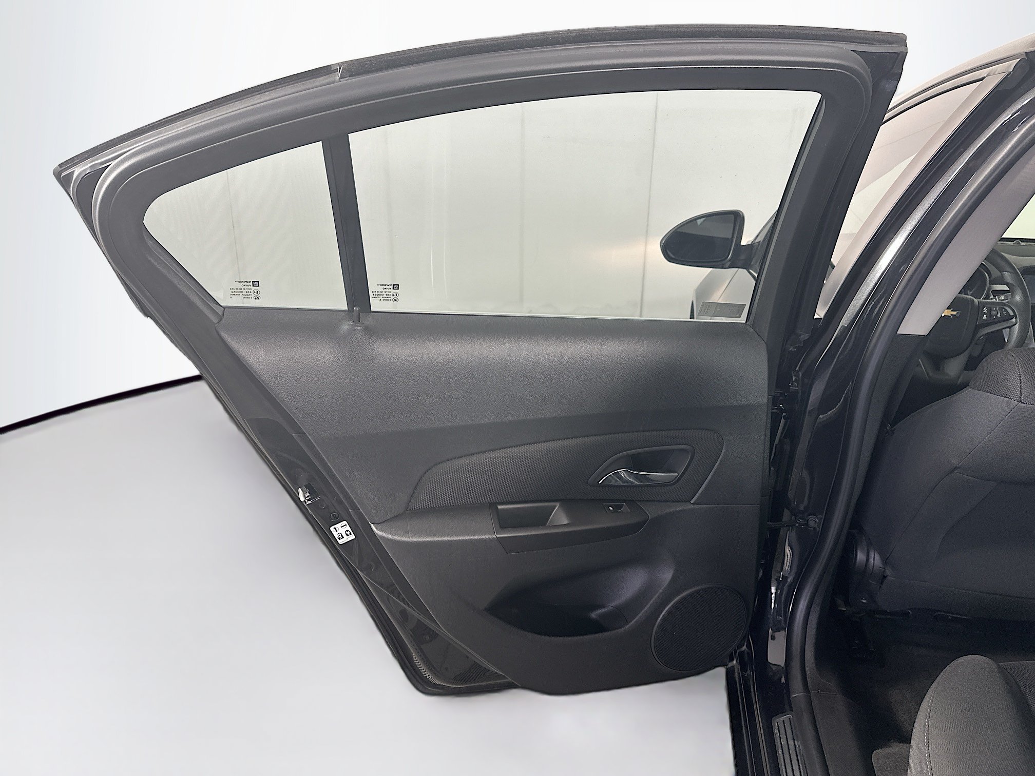 Used 2016 Chevrolet Cruze LT w/ Technology Package FWD image 24