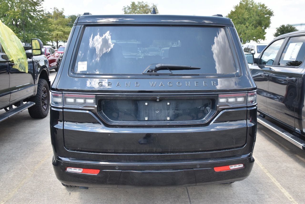 Used 2024 Jeep Grand Wagoneer Series III w/ Rear Seat Video Group 1 AWD/4WD image 6