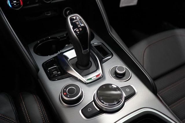 New 2025 Alfa Romeo Giulia w/ Driving Assist Package image 29