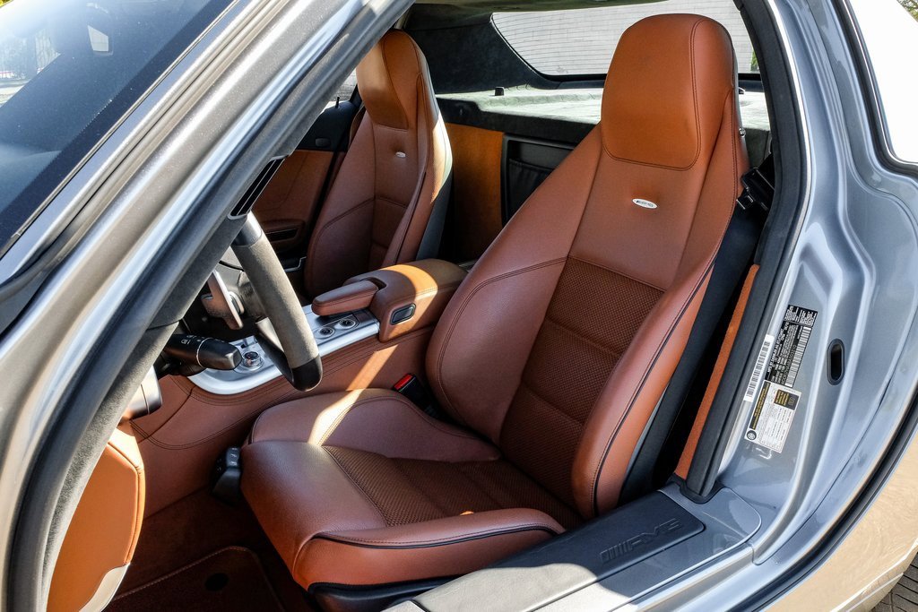 Used 2011 Mercedes-Benz SLS AMG Coupe image 37