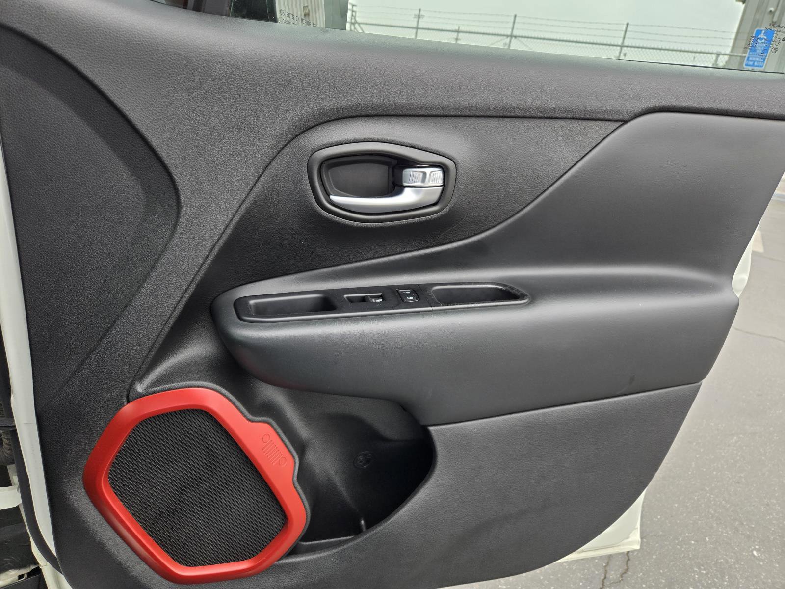 Certified 2019 Jeep Renegade Trailhawk image 35