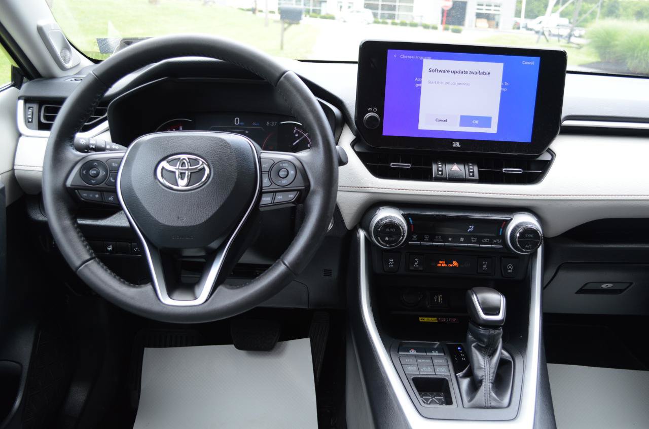 Used 2024 Toyota RAV4 XLE Premium w/ Weather Package AWD/4WD image 19