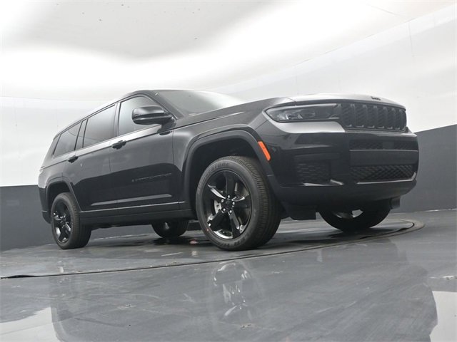 New 2025 Jeep Grand Cherokee L Altitude image 36