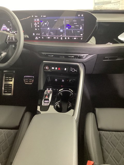 New 2025 Audi SQ5 Premium Plus AWD/4WD image 22