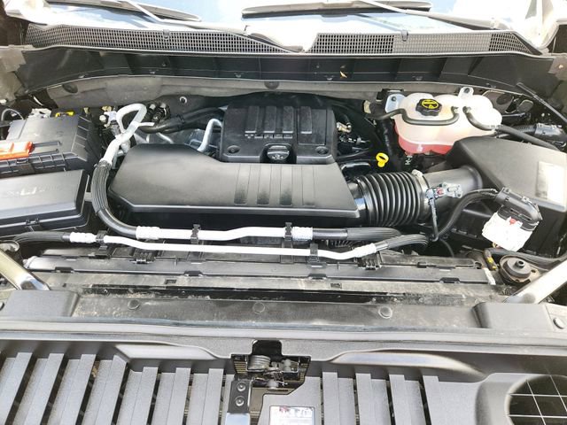Used 2024 Chevrolet Silverado 1500 LT AWD/4WD image 31