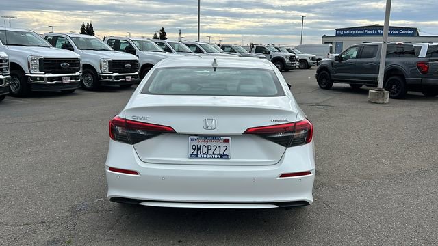 Used 2024 Honda Civic Touring image 4