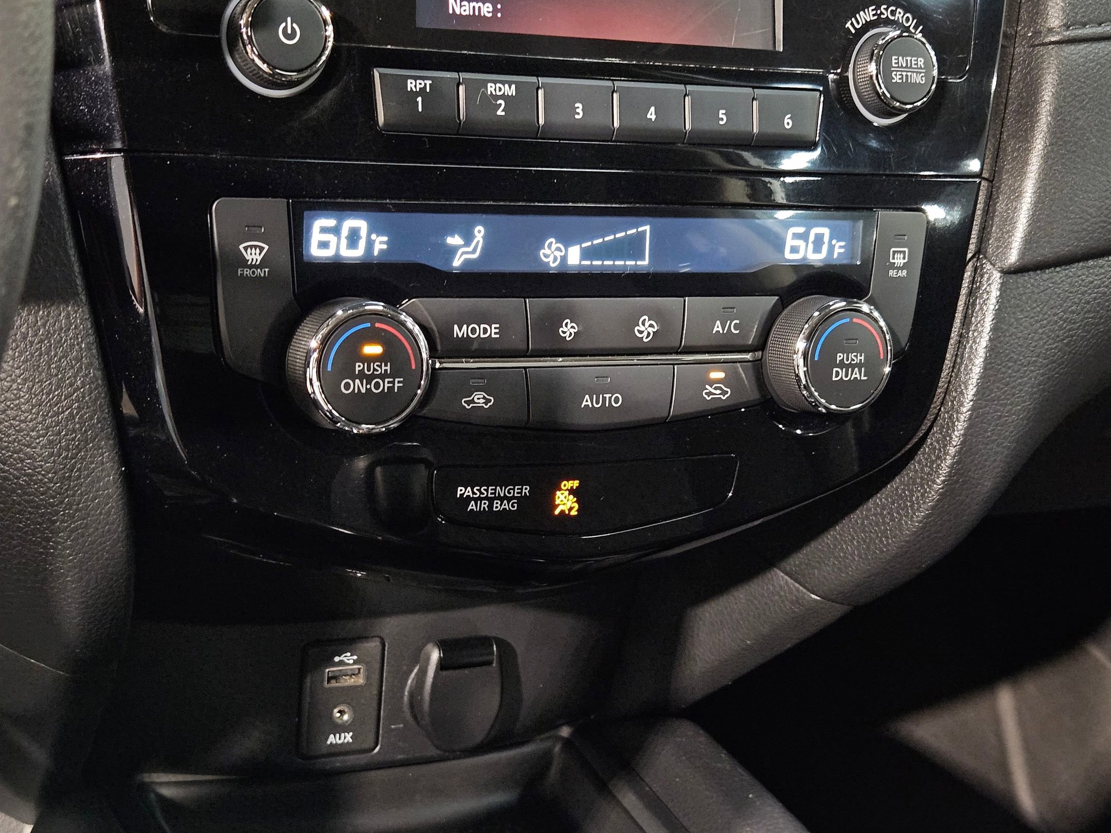 Used 2017 Nissan Rogue SV FWD image 31