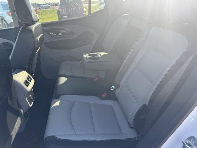 Used 2023 GMC Terrain SLT w/ Tech Package image 23