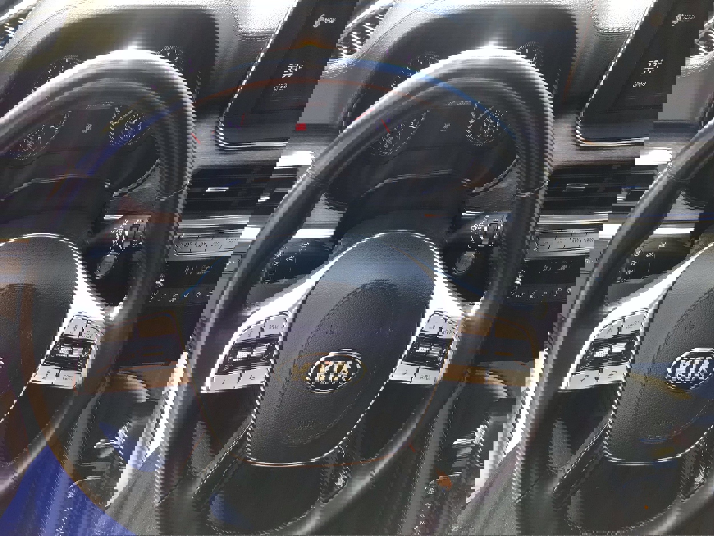 Used 2021 Kia Telluride EX w/ EX Premium Package image 17