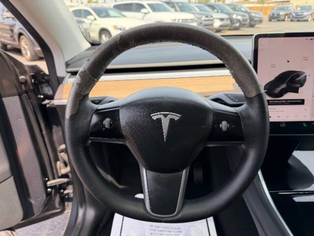 Used 2021 Tesla Model Y Long Range AWD/4WD image 13